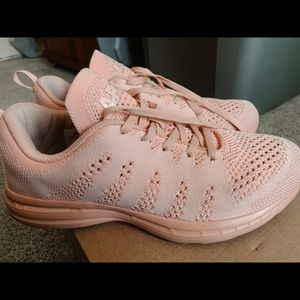 APL Techloom Pro Women’s